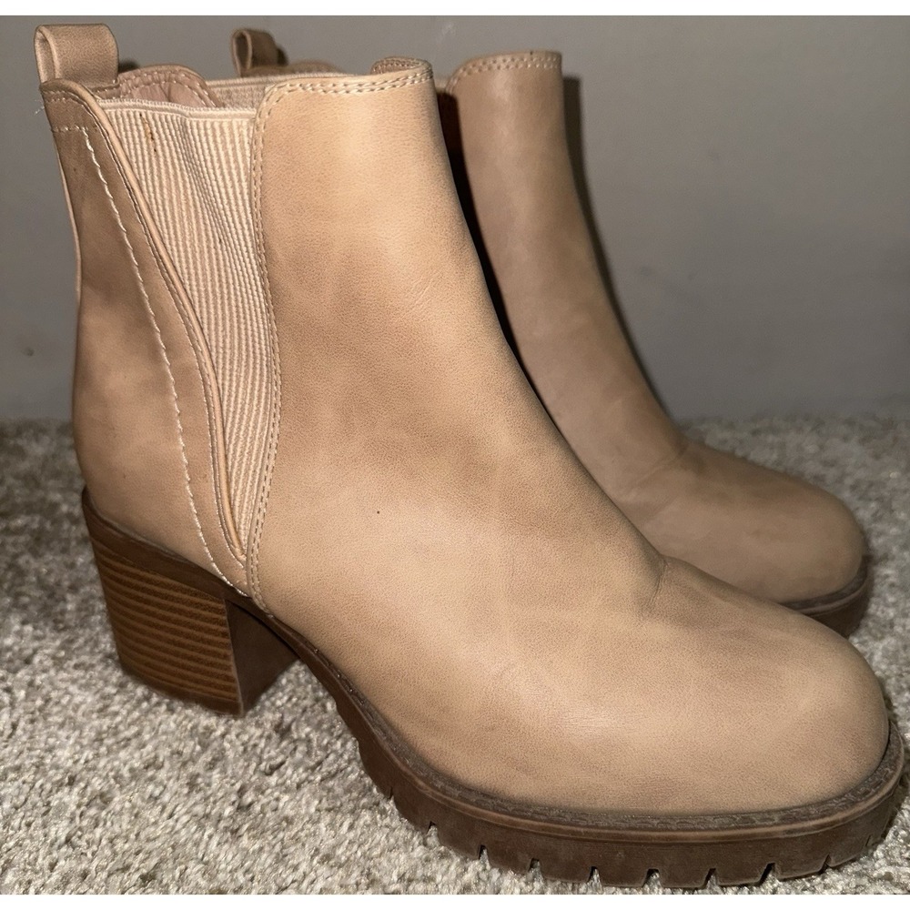 MIA Boots Womens 7 M Lylith Lug Sole Chelsea Ankle Bootie Tan‎ Faux Leather
